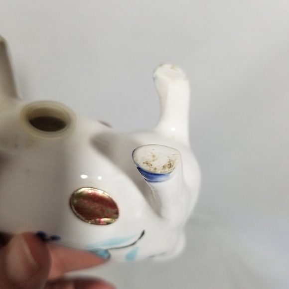 VTG blue and white cow salt and pepper shakers - Picture 9 of 11